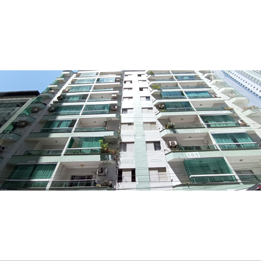 Ótimo Apartamento 3 quartos, Localizado no Centro - Quadra Mar! 