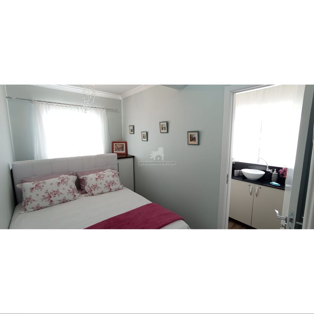 Ótimo Apartamento 3 quartos, Localizado no Centro - Quadra Mar! 