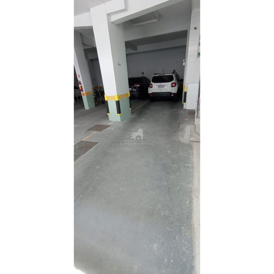 Ótimo Apartamento 3 quartos, Localizado no Centro - Quadra Mar! 