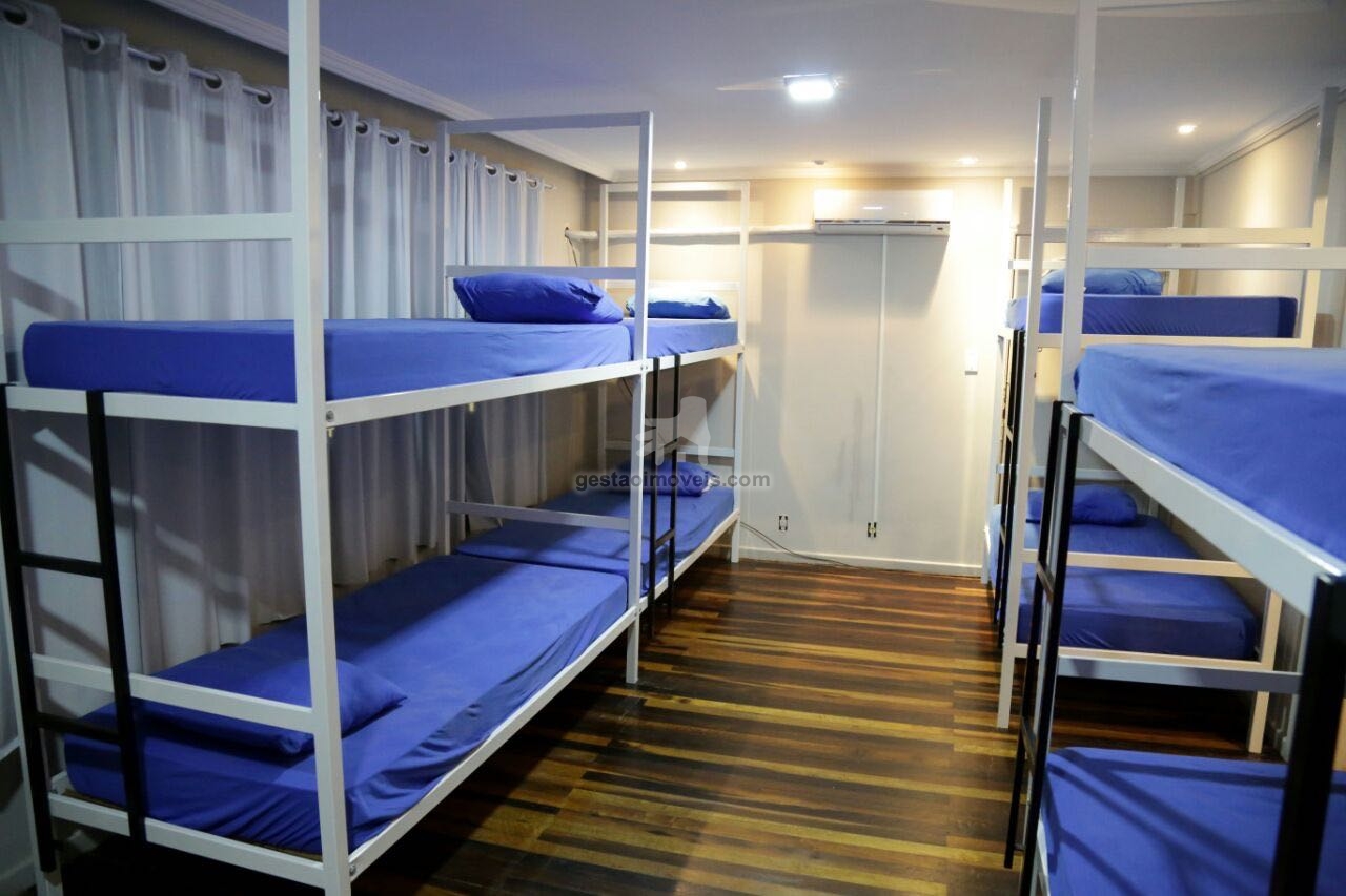 Ótima oportunidade, Hostel à 40 mts da praia