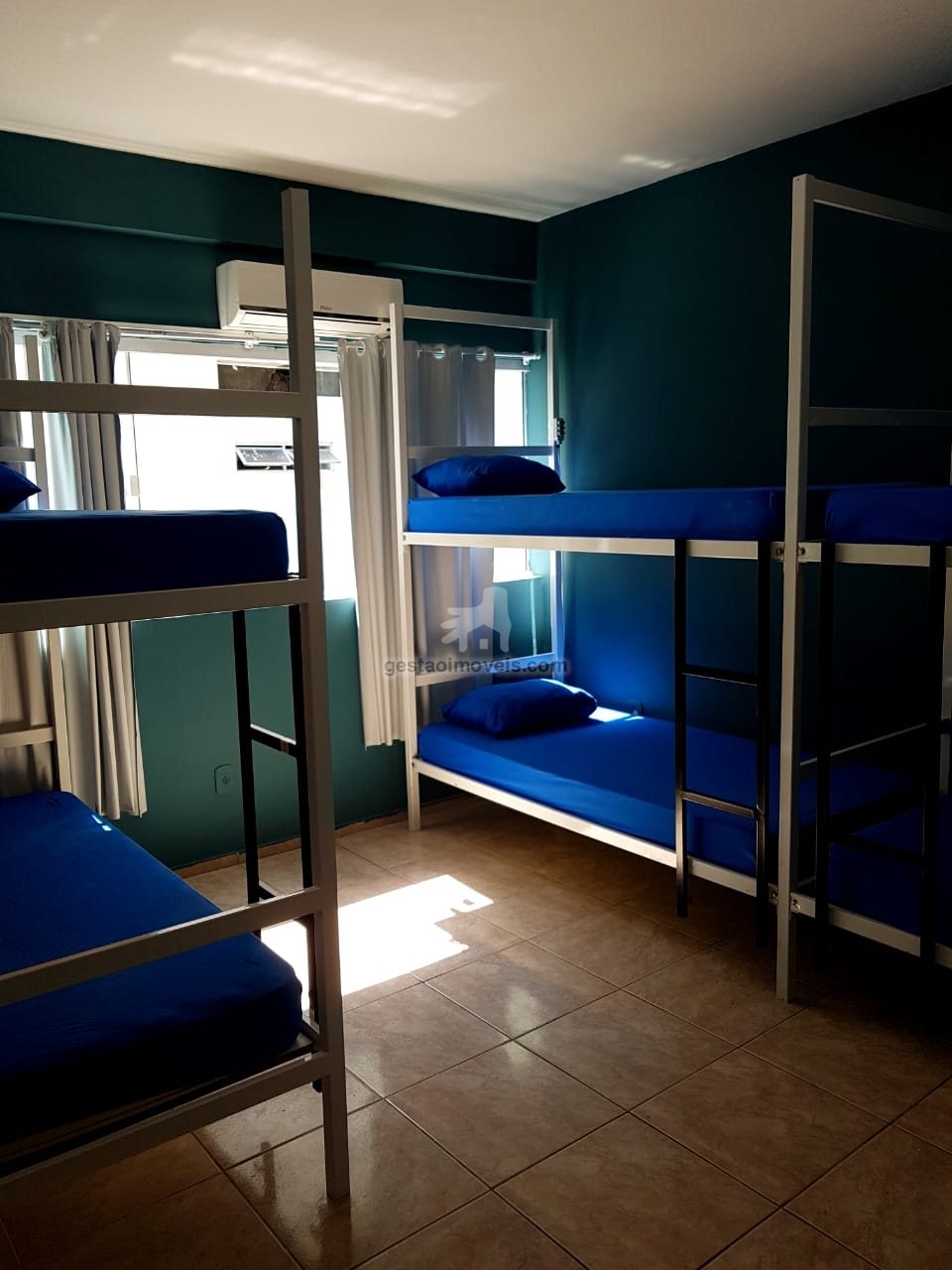 Ótima oportunidade, Hostel à 40 mts da praia