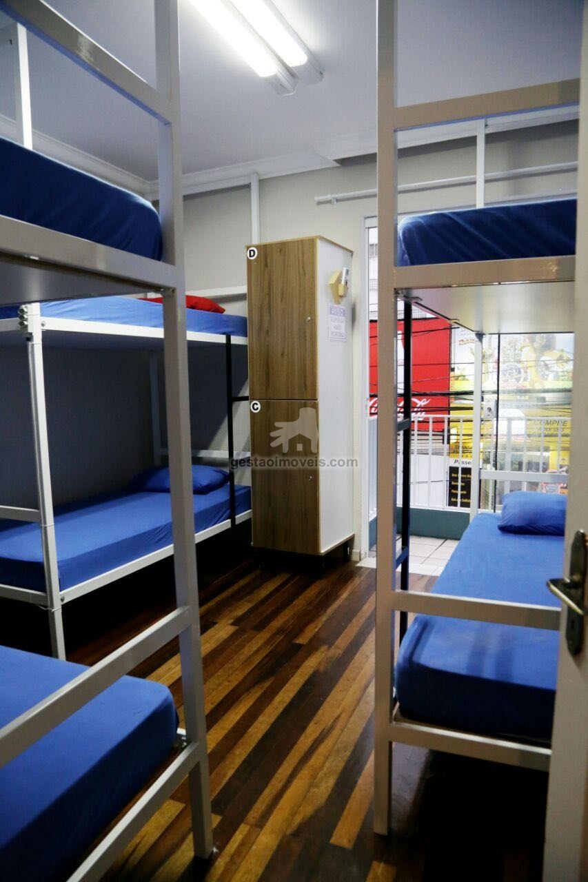 Ótima oportunidade, Hostel à 40 mts da praia