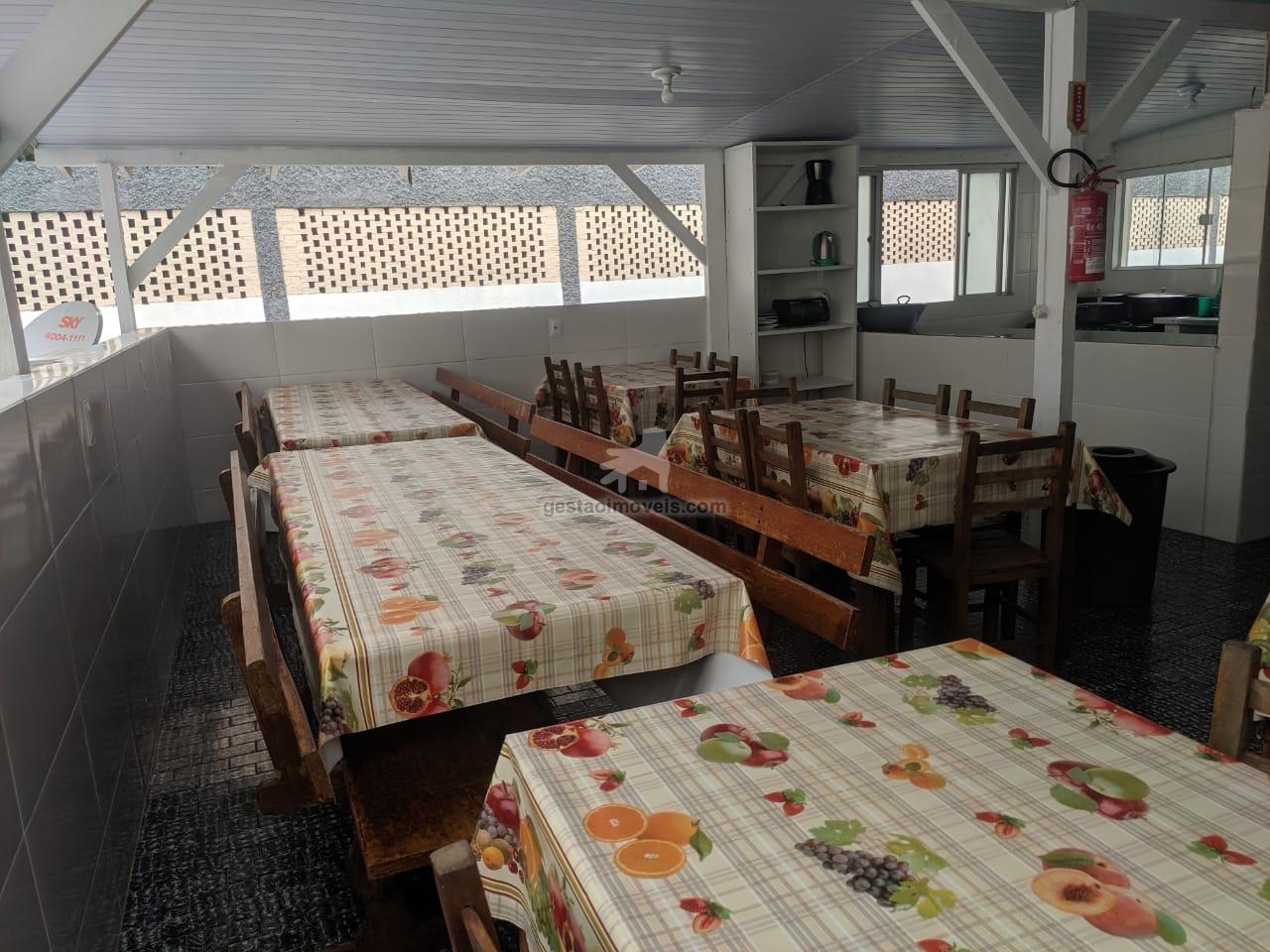 Ótima oportunidade, Hostel à 40 mts da praia
