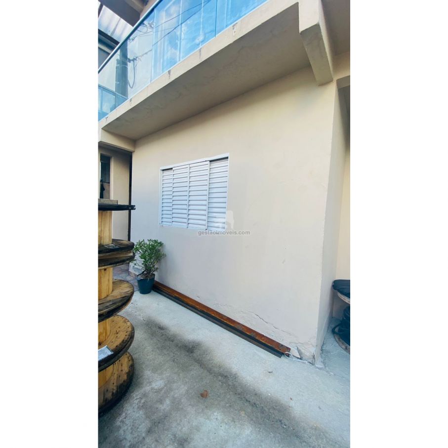 Imovel Residencial localizado na Quarta Avenida 