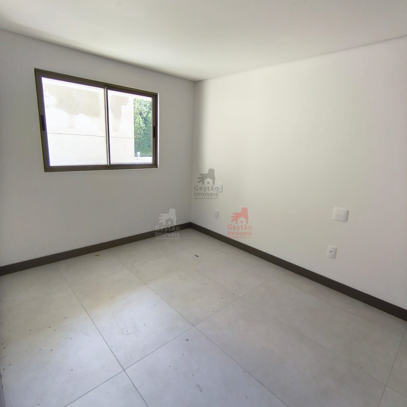 Apartamento 2 dormitórios, sendo uma suíte, para Venda na Praia Brava! 