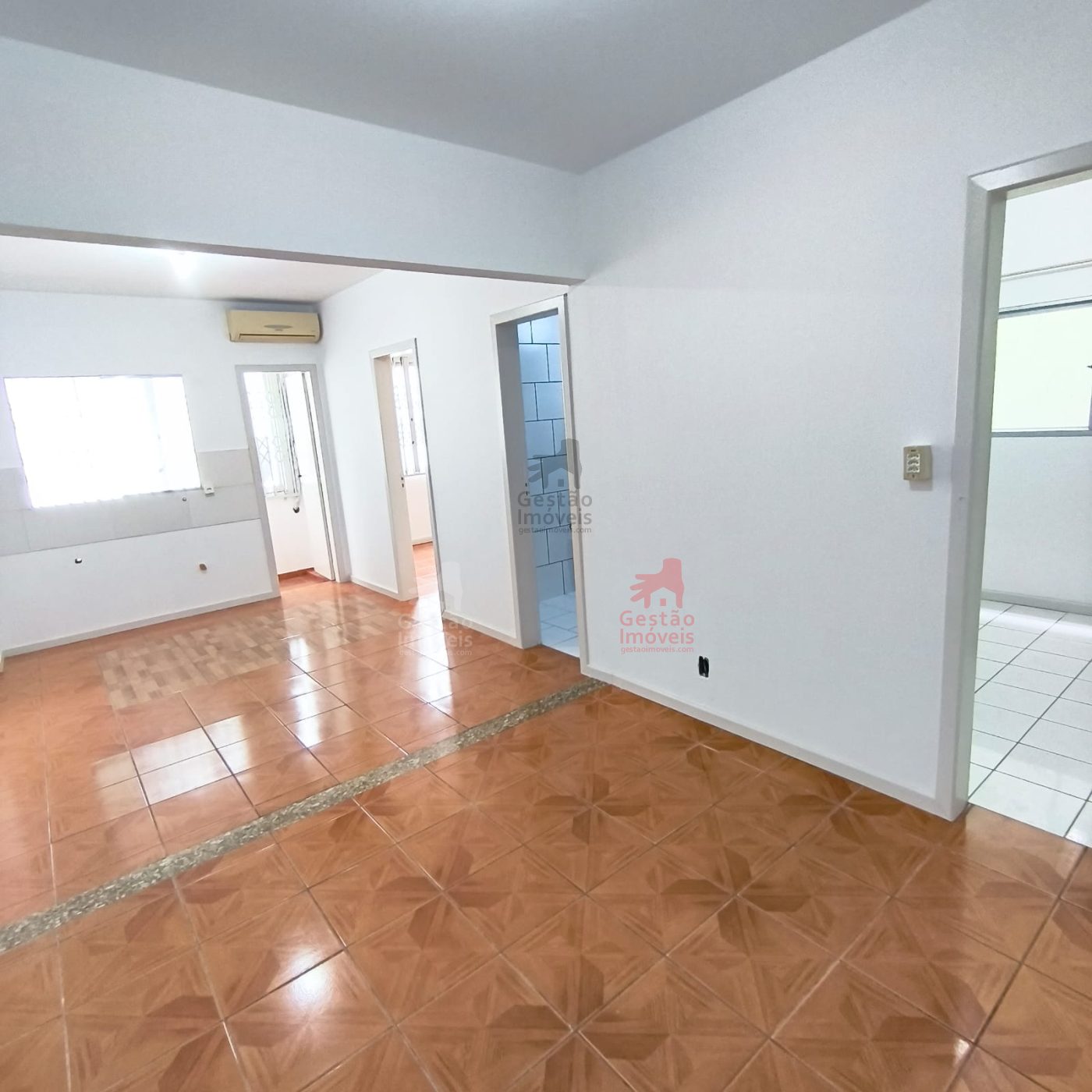 Apartamento 2 dormitórios para locação no centro de Itajaí — foto 2 de 7